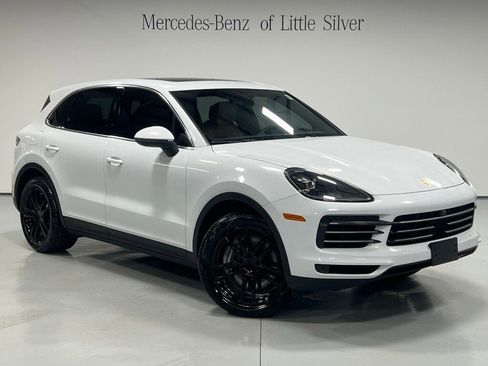Used 2023 Porsche Cayenne image 8