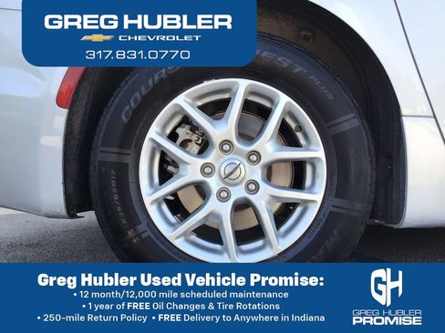 Used 2024 Chrysler Pacifica Touring-L FWD image 17