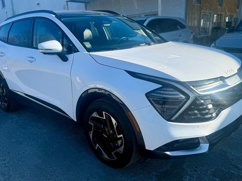 Certified 2023 Kia Sportage SX image 1