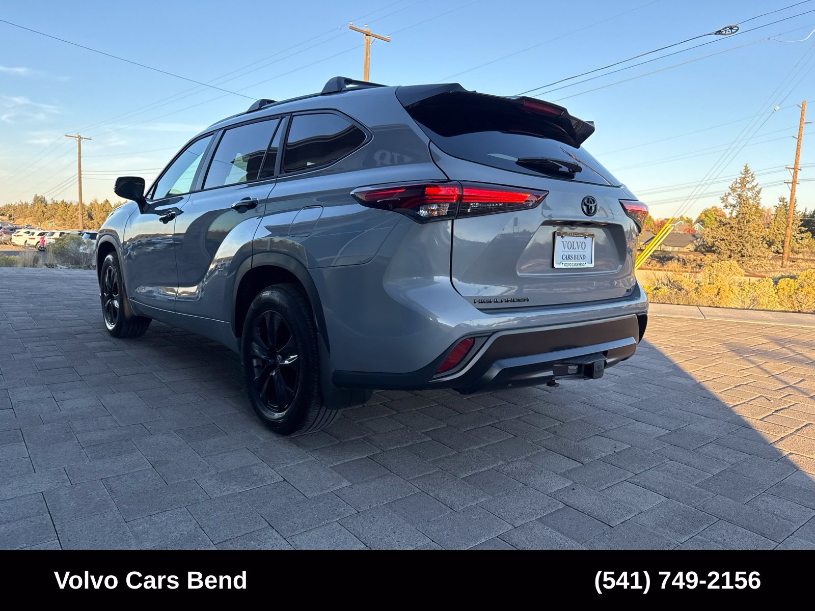 Used 2025 Toyota Highlander XLE AWD/4WD image 5