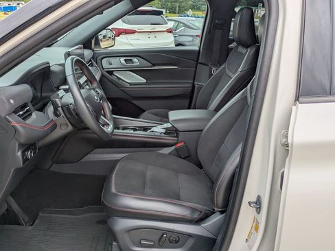 Used 2025 Ford Explorer ST AWD/4WD image 7