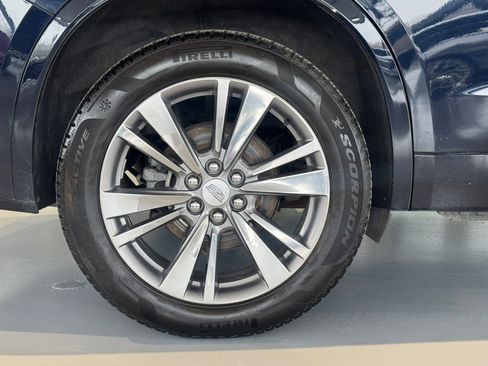 Used 2022 Cadillac XT6 Premium Luxury image 16