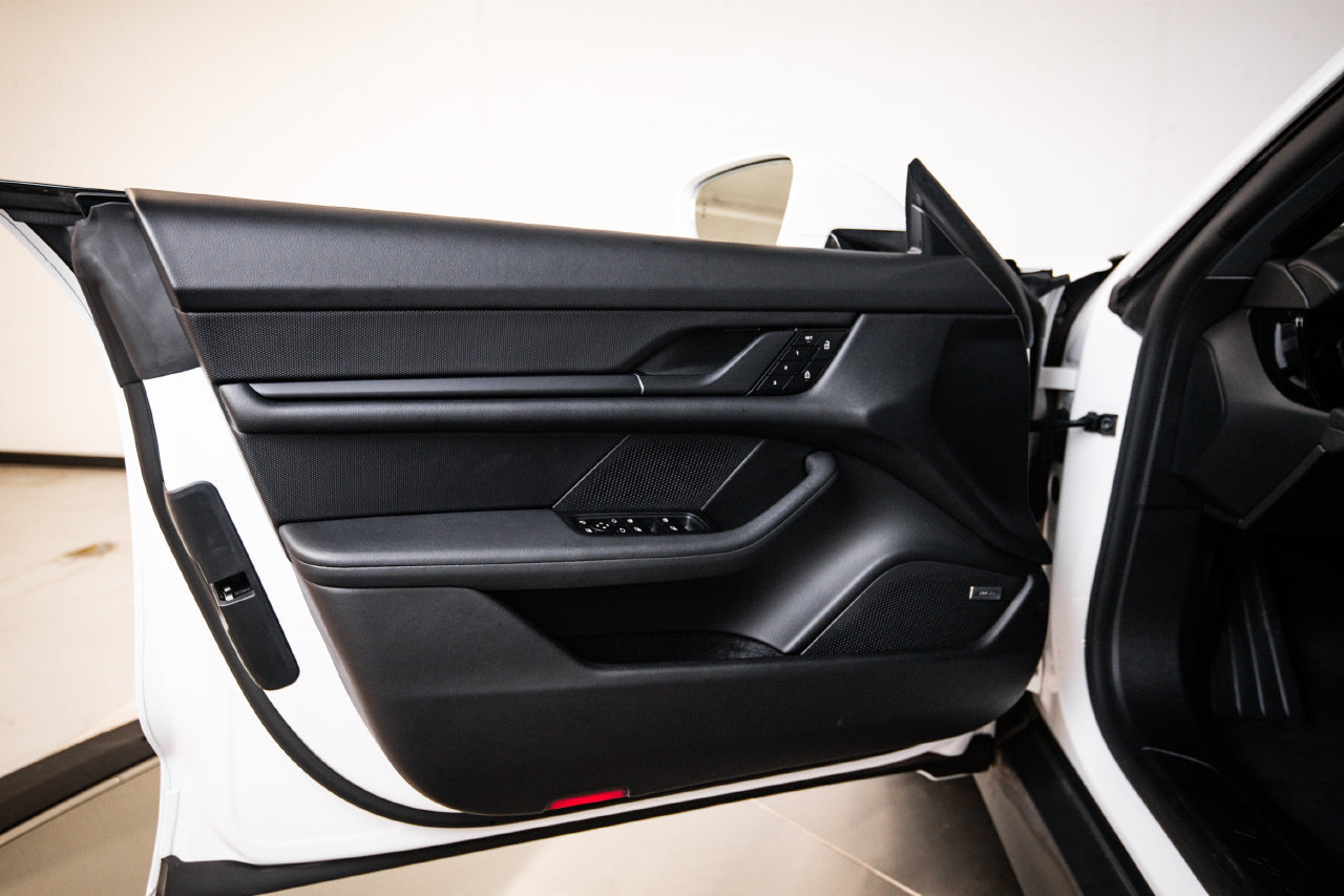 Certified 2024 Porsche Taycan RWD image 23