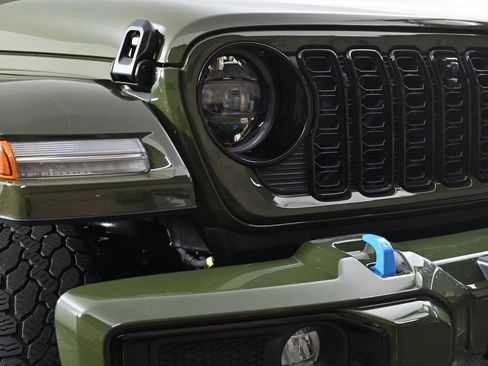 Used 2024 Jeep Wrangler High Altitude image 6