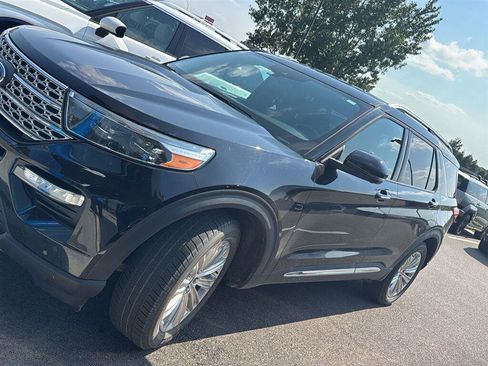 Used 2020 Ford Explorer Limited w/ Class III Trailer Tow Package AWD/4WD image 2