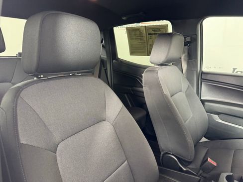 Used 2023 Chevrolet Colorado W/T RWD image 37
