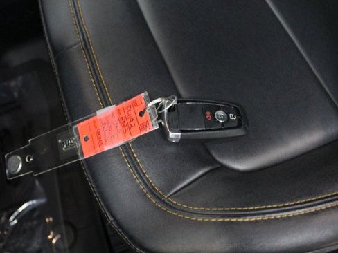 Used 2022 Ford Bronco Badlands image 35