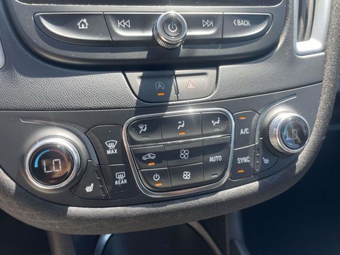 Used 2025 Chevrolet Malibu LT FWD image 26