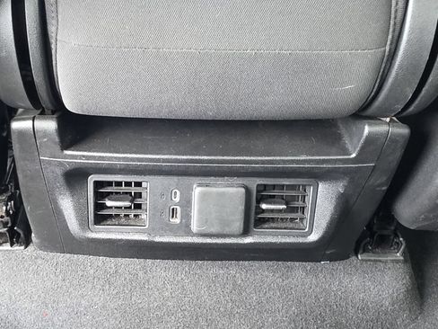 Used 2025 Chevrolet Silverado 1500 LT AWD/4WD image 15