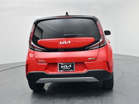 Certified 2024 Kia Soul EX image 7