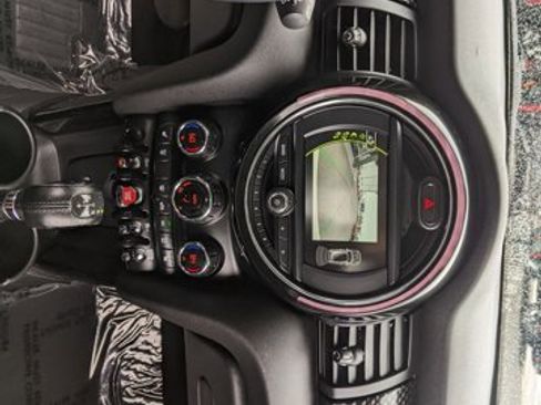 Used 2018 MINI Cooper S image 13