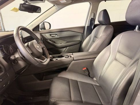 Used 2021 Nissan Rogue SL w/ Premium Package AWD/4WD image 17
