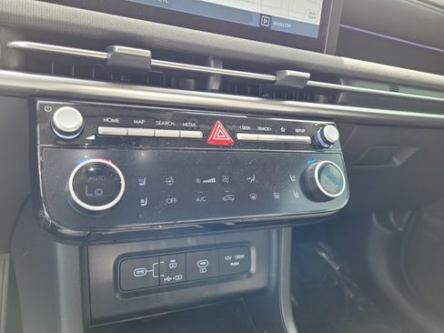 Used 2025 Hyundai Tucson Limited FWD image 32