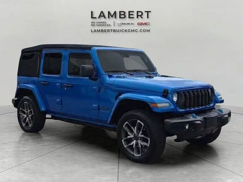 Used 2024 Jeep Wrangler Unlimited w/ Convenience Group AWD/4WD image 7