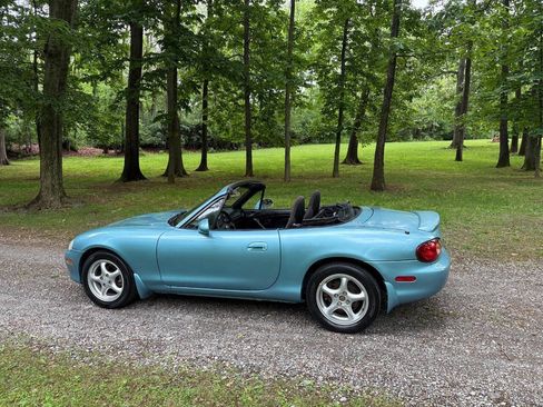 Used 2001 MAZDA MX-5 Miata LS RWD image 41