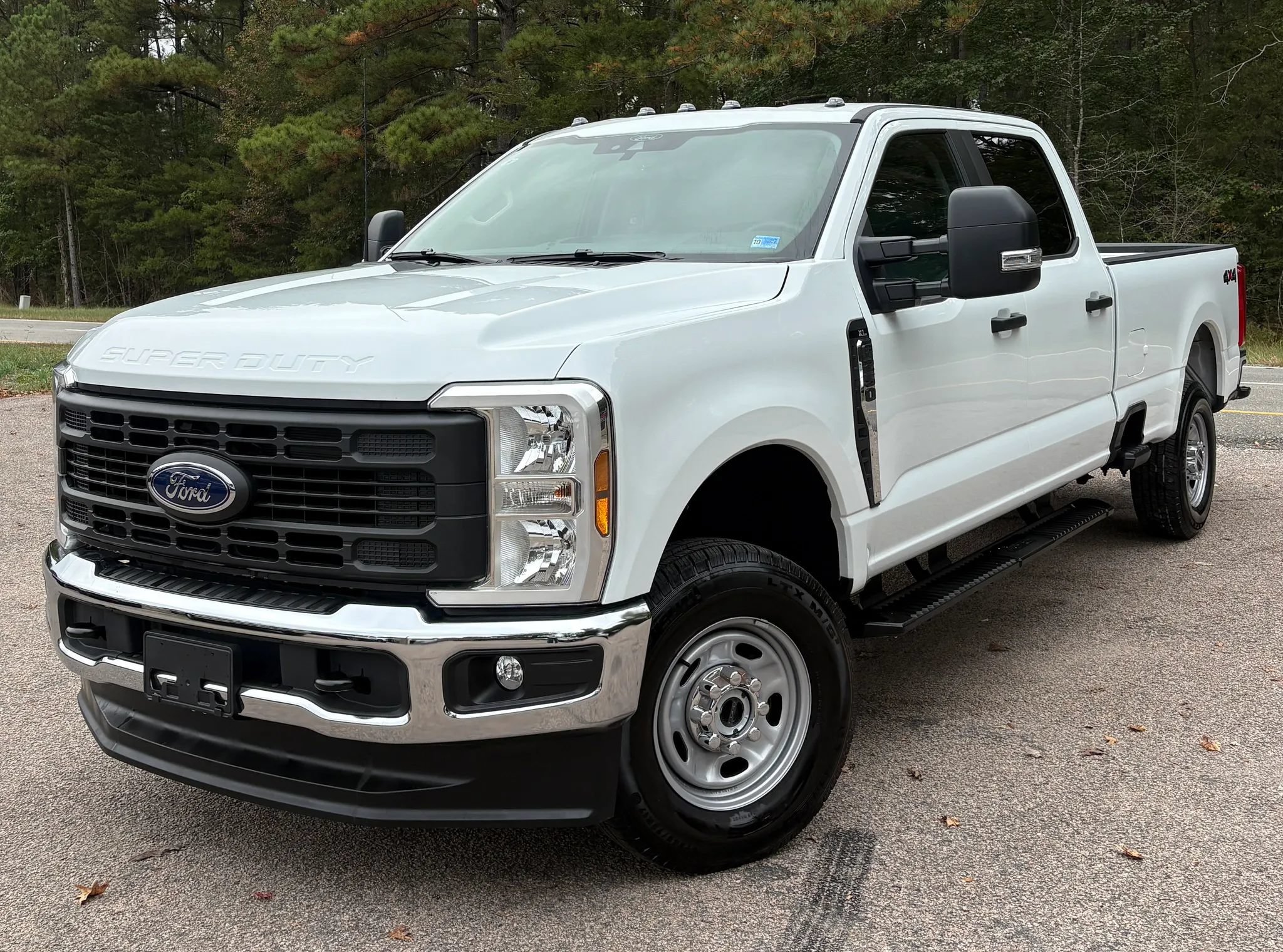 Used 2025 Ford F250 XL w/ XL Chrome Package AWD/4WD image 2