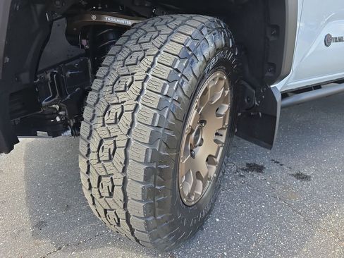 New 2025 Toyota 4Runner Trailhunter AWD/4WD image 31