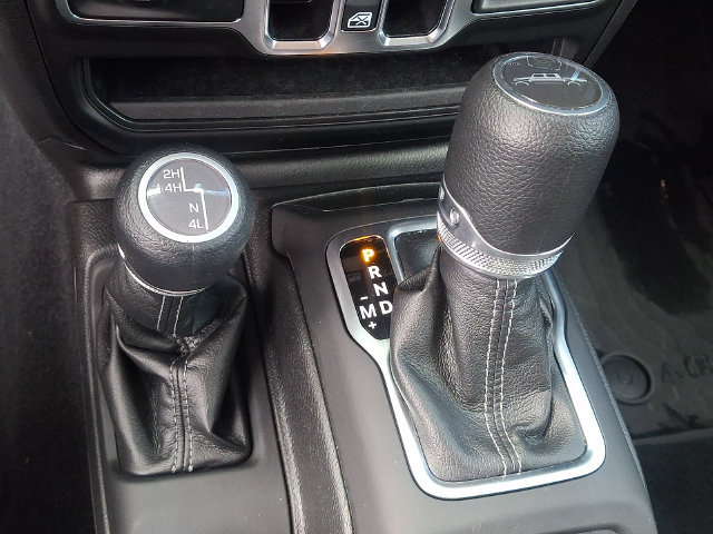 Used 2025 Jeep Gladiator Sport AWD/4WD image 14