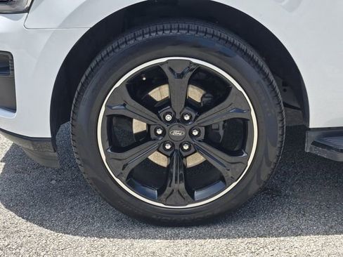 Used 2022 Ford Expedition XLT RWD image 8