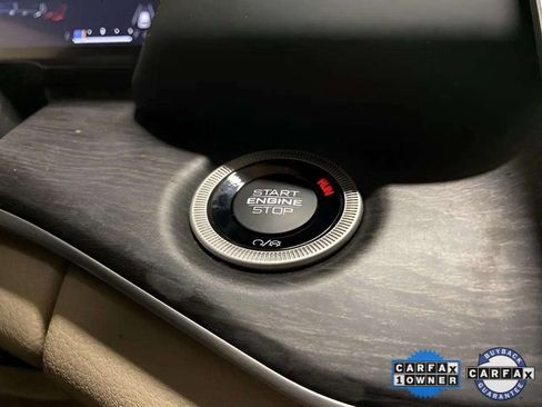 Used 2023 Jeep Grand Cherokee Limited w/ Luxury Tech Group II image 39