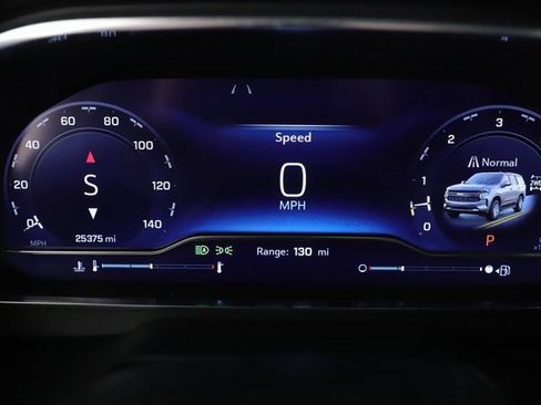 Used 2024 Chevrolet Suburban RST image 21