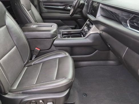 Certified 2022 GMC Yukon Denali w/ Denali Ultimate Package AWD/4WD image 34