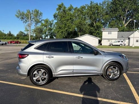 Used 2024 Ford Escape ST-Line w/ Tech Pack #1 AWD/4WD image 2