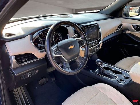 Used 2022 Chevrolet Traverse LT image 15