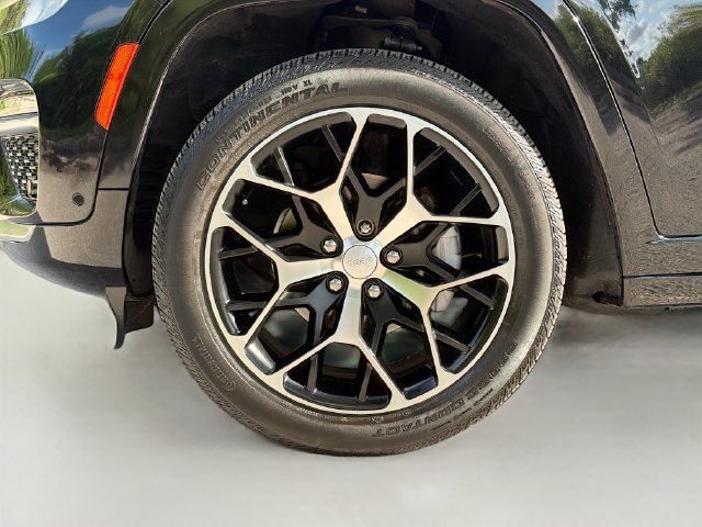 Used 2022 Jeep Grand Cherokee Summit AWD/4WD image 42