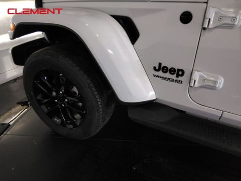 Used 2022 Jeep Wrangler Unlimited Sahara image 43