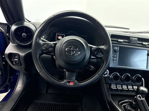 Used 2025 Toyota GR86 image 20