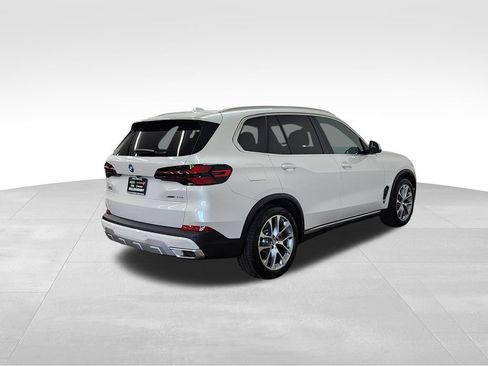 Used 2026 BMW X5 xDrive50e w/ Climate Comfort Package AWD/4WD image 8