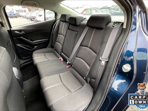 Used 2018 MAZDA MAZDA3 Sport w/ Preferred Equipment Package FWD image 21