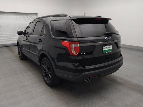 Used 2018 Ford Explorer XLT w/ Equipment Group 202A FWD image 5