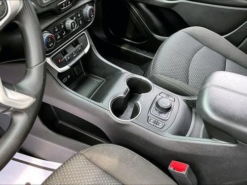 Used 2022 GMC Terrain SLE w/ Driver Convenience Package AWD/4WD image 17