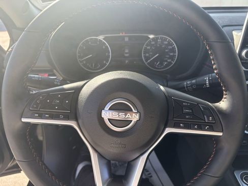 Used 2025 Nissan Sentra SR image 19