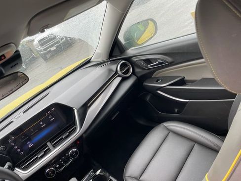 Used 2024 Chevrolet Trax ACTIV w/ Driver Confidence Package image 25