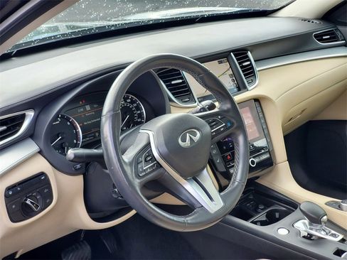 Used 2021 INFINITI QX50 Essential w/ Convenience Package image 12
