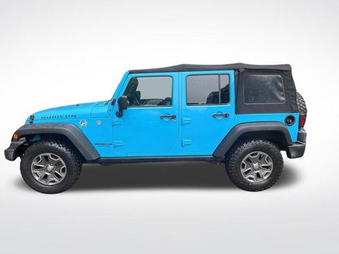 Used 2017 Jeep Wrangler Unlimited Rubicon w/ Connectivity Group AWD/4WD image 2