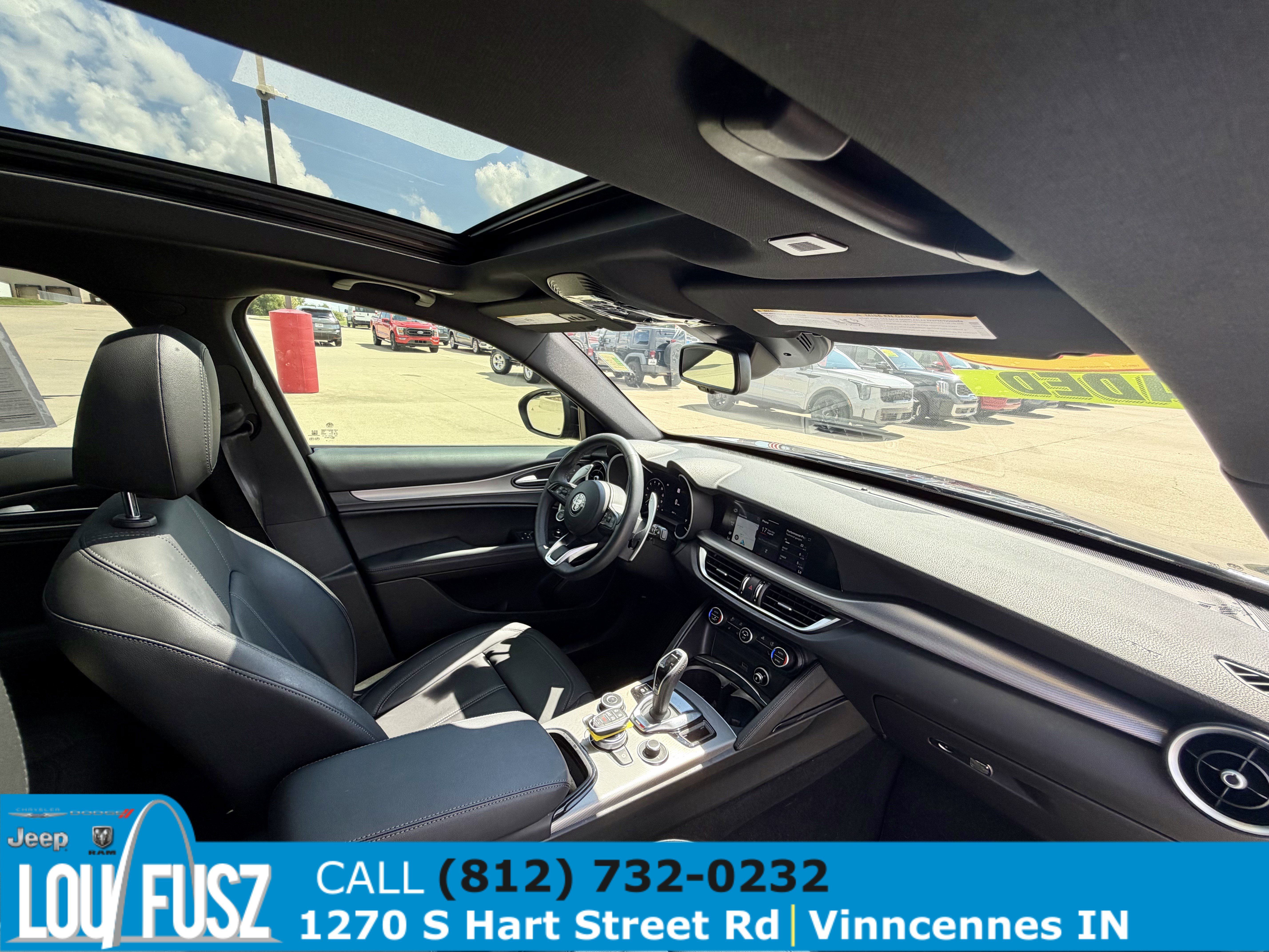 Used 2025 Alfa Romeo Stelvio Sprint w/ Convenience Package AWD/4WD image 23