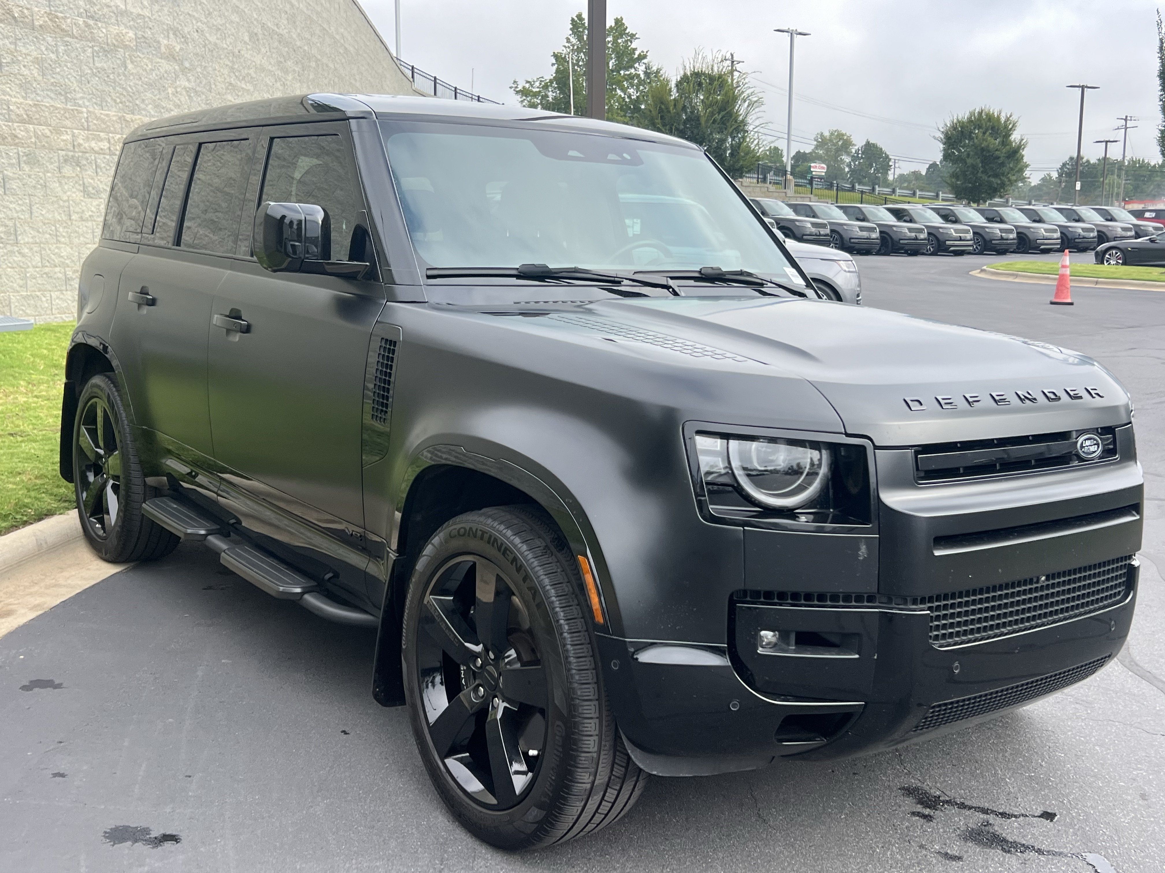 Certified 2026 Land Rover Defender 110 V8 AWD/4WD image 9