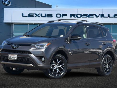 Used 2018 Toyota RAV4 SE w/ Power Extra Value Package FWD image 1
