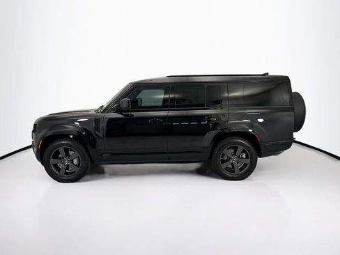 Used 2025 Land Rover Defender 130 X-Dynamic SE AWD/4WD image 8