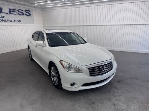 Used 2012 INFINITI M37 w/ Premium Pkg image 3