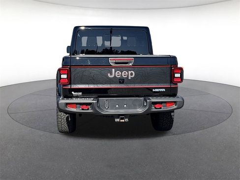 Certified 2024 Jeep Gladiator Rubicon w/ Technology Group image 4