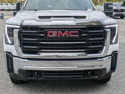 New 2024 GMC Sierra 2500 Pro w/ Convenience Package RWD image 16