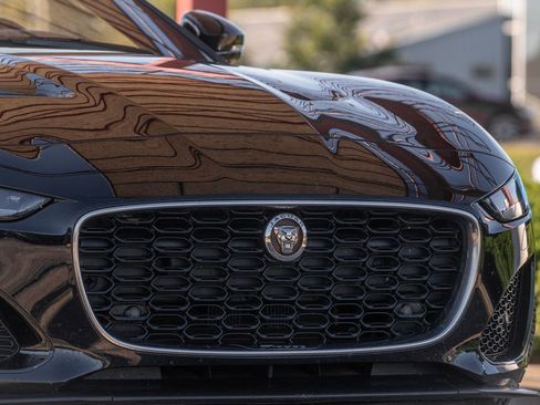 Used 2021 Jaguar F-TYPE Convertible image 16