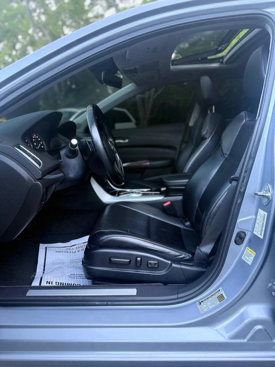 Used 2015 Acura TLX w/ Technology Package FWD image 10