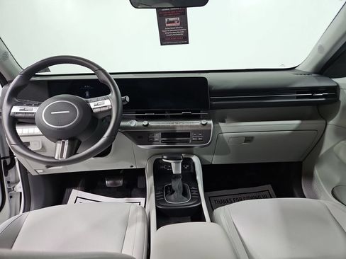 Certified 2025 Hyundai Kona SEL AWD/4WD image 19