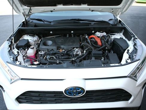 Used 2021 Toyota RAV4 XSE AWD/4WD image 7